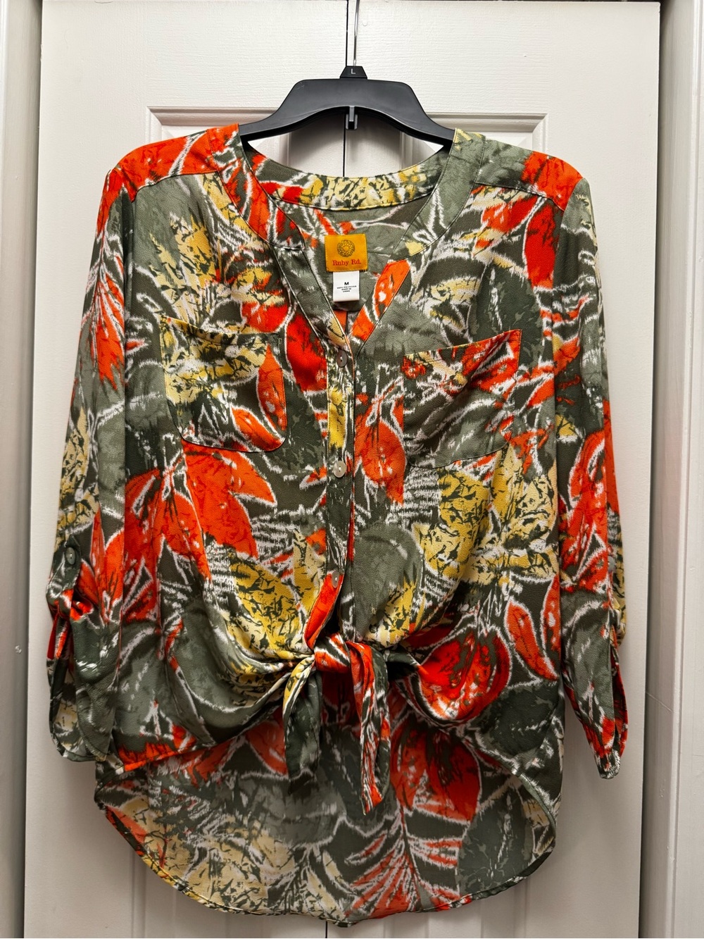 Ruby Rd. Size M Tie Front V-neck  Floral Top